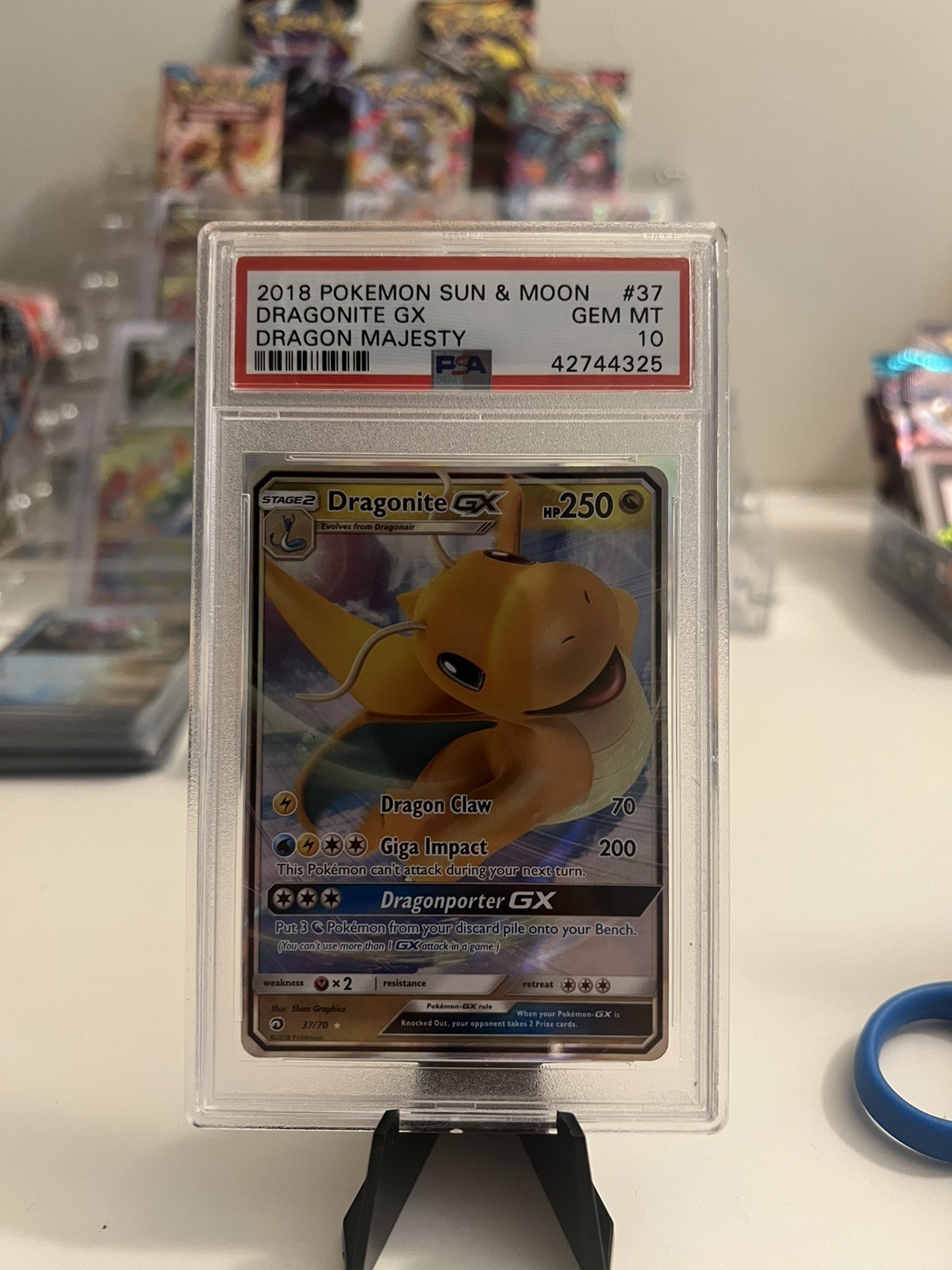 2018 Pokemon Sun & Moon Dragon Majesty Dragonite GX 37