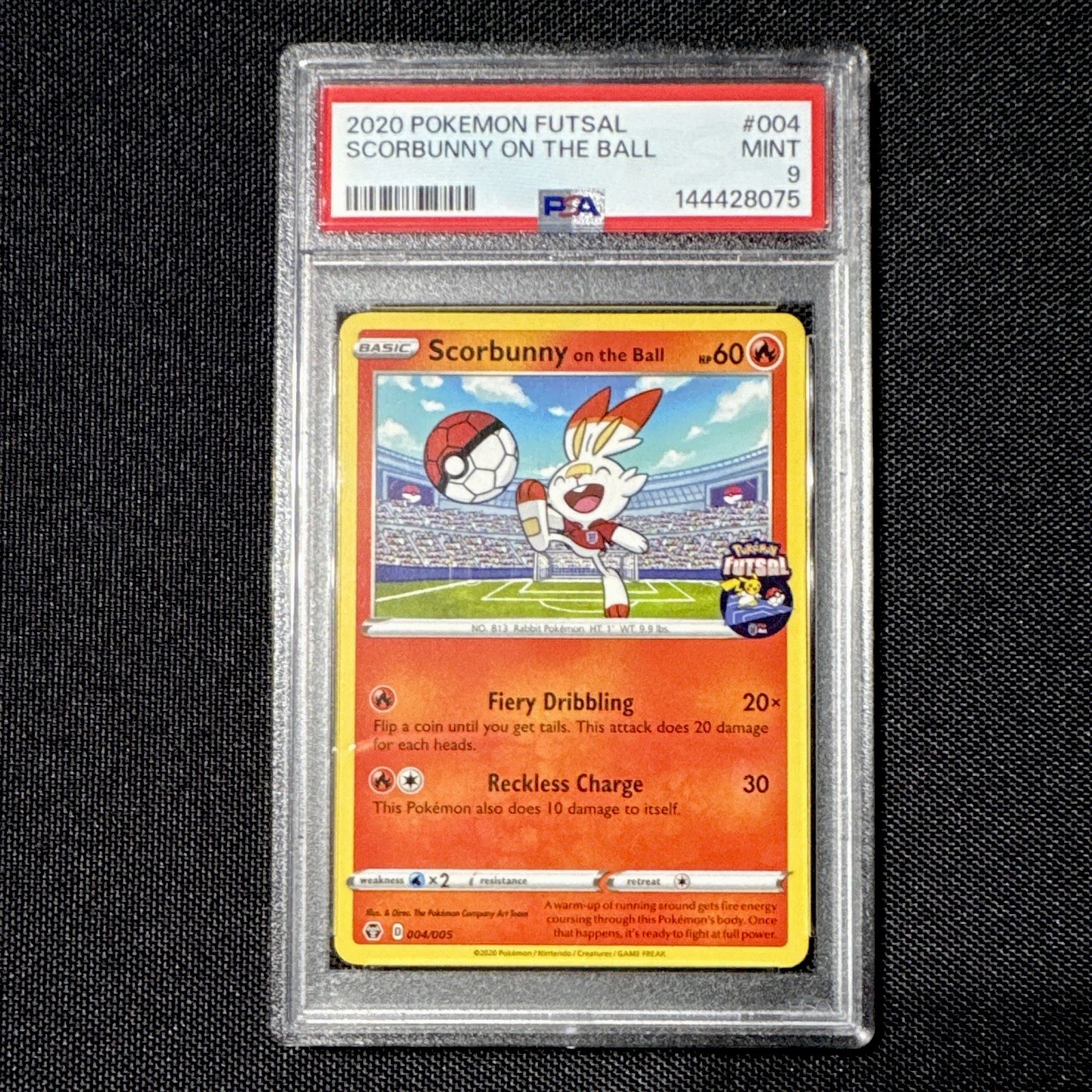 2020 Pokemon Futsal Scorbunny on the Ball 004
