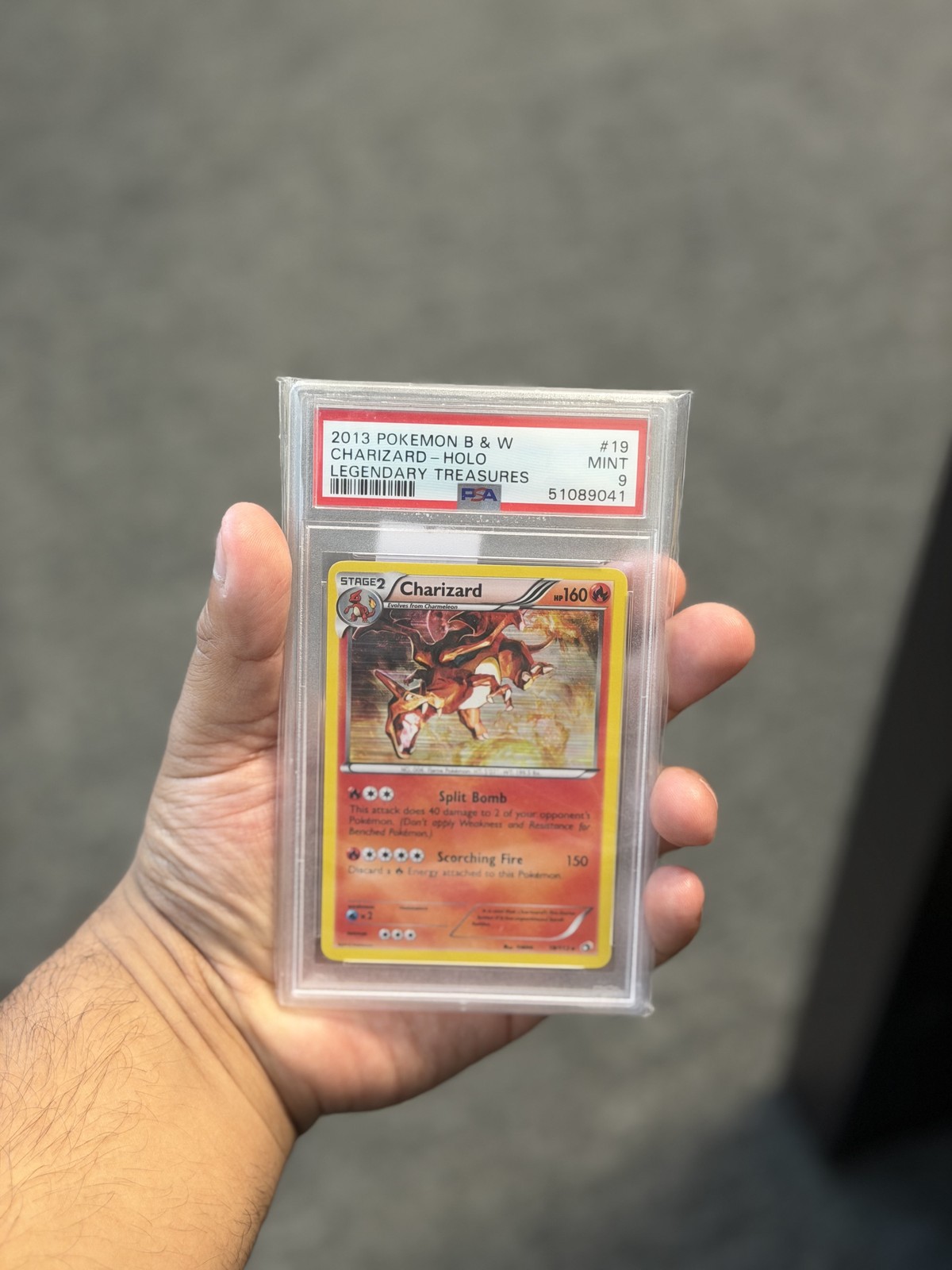 2013 Pokemon Black & White Legendary Treasures Charizard-Holo 19