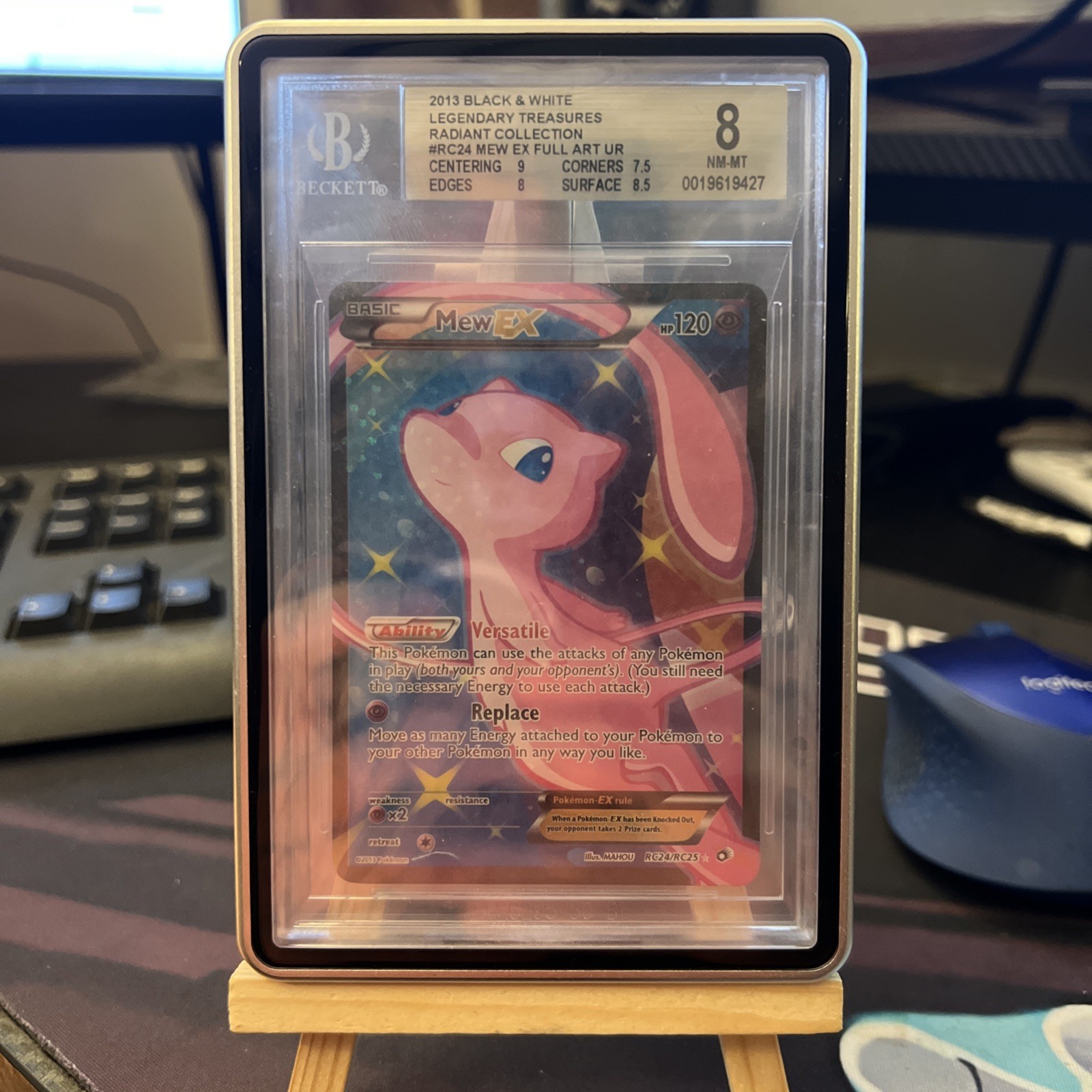 2013 Pokemon Black and White Legendary Treasures Radiant Collection Mew EX FULL ART UR RC24