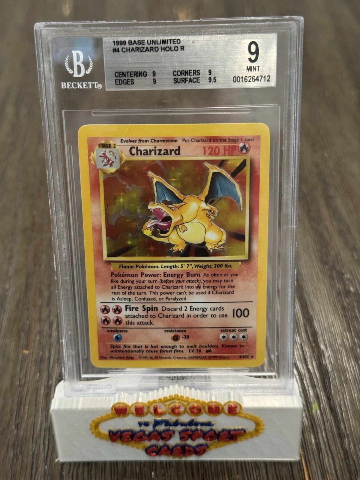 1999 Pokemon Base Unlimited Charizard HOLO R 4